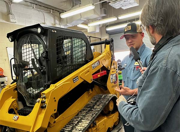 HOLT Helps Students Prepare for Ag Mechanics Show