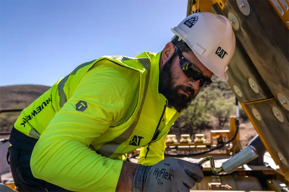 HOLT CAT Technician Garrett Mahaffey Named Top 10 Finalist in Caterpillar’s Global Dealer Technician Challenge